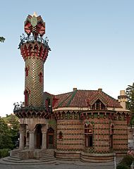 El Capricho par Antonio Gaudi, Espagne